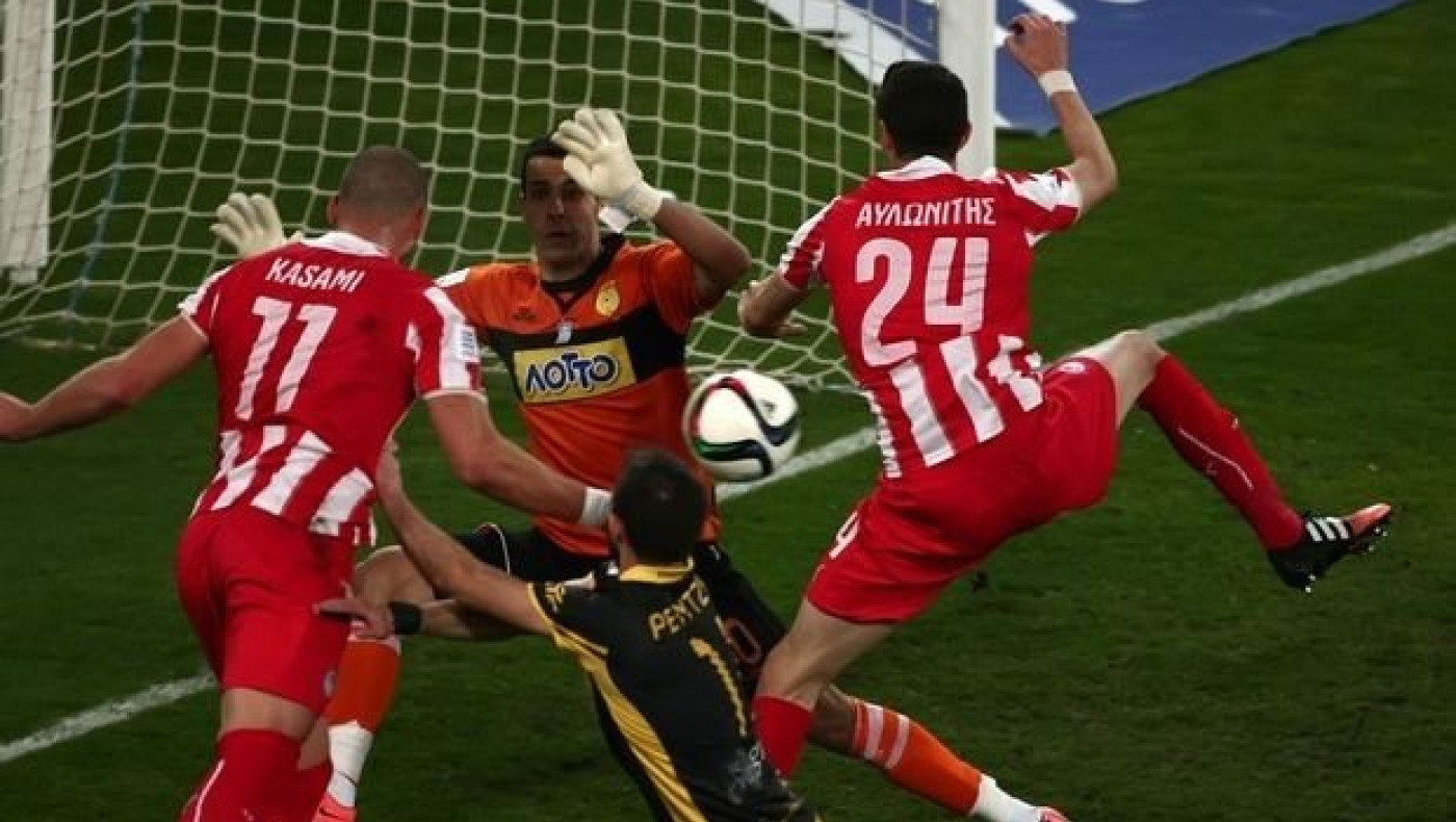 Το «χέρι» του θεού τον ώθησε στη νίκη!