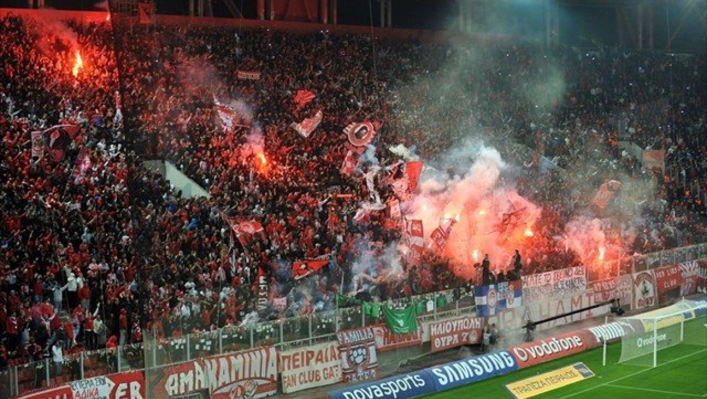 «Ματώστε για την ιερή φανέλα του Ολυμπιακού»