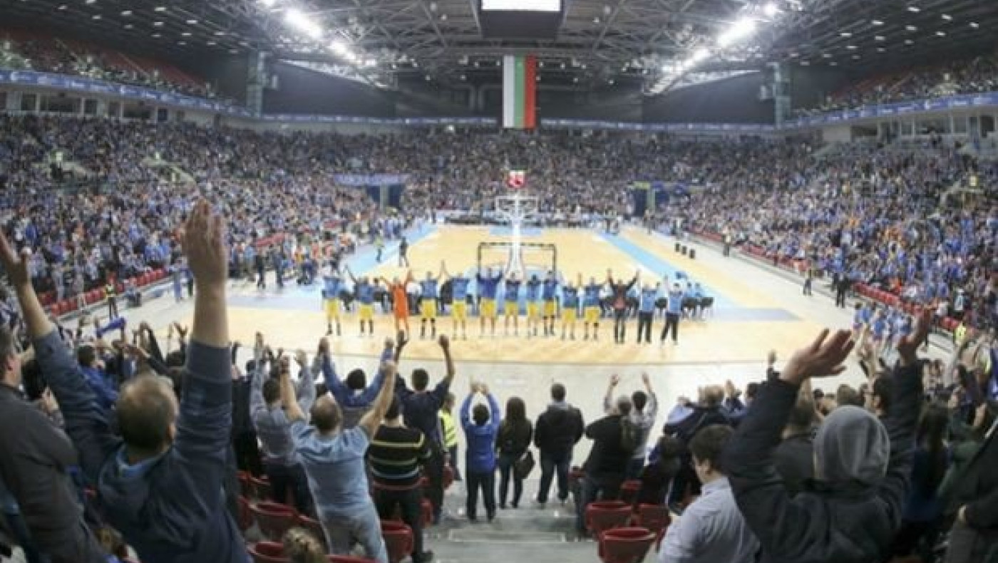 Πήραν την κατάσταση στα χέρια τους οι φίλαθλοι της Λέφσκι