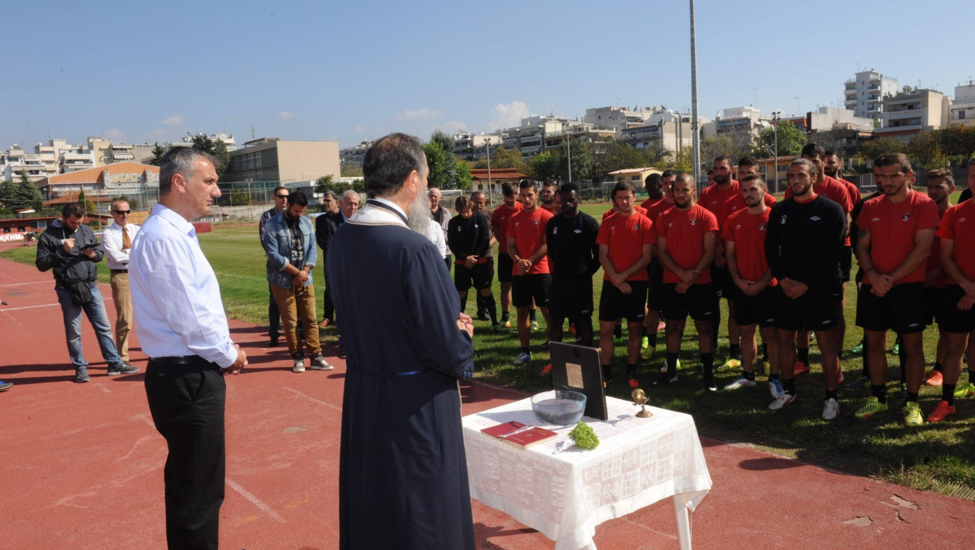 Αγιασμός και... αποκαλύψεις