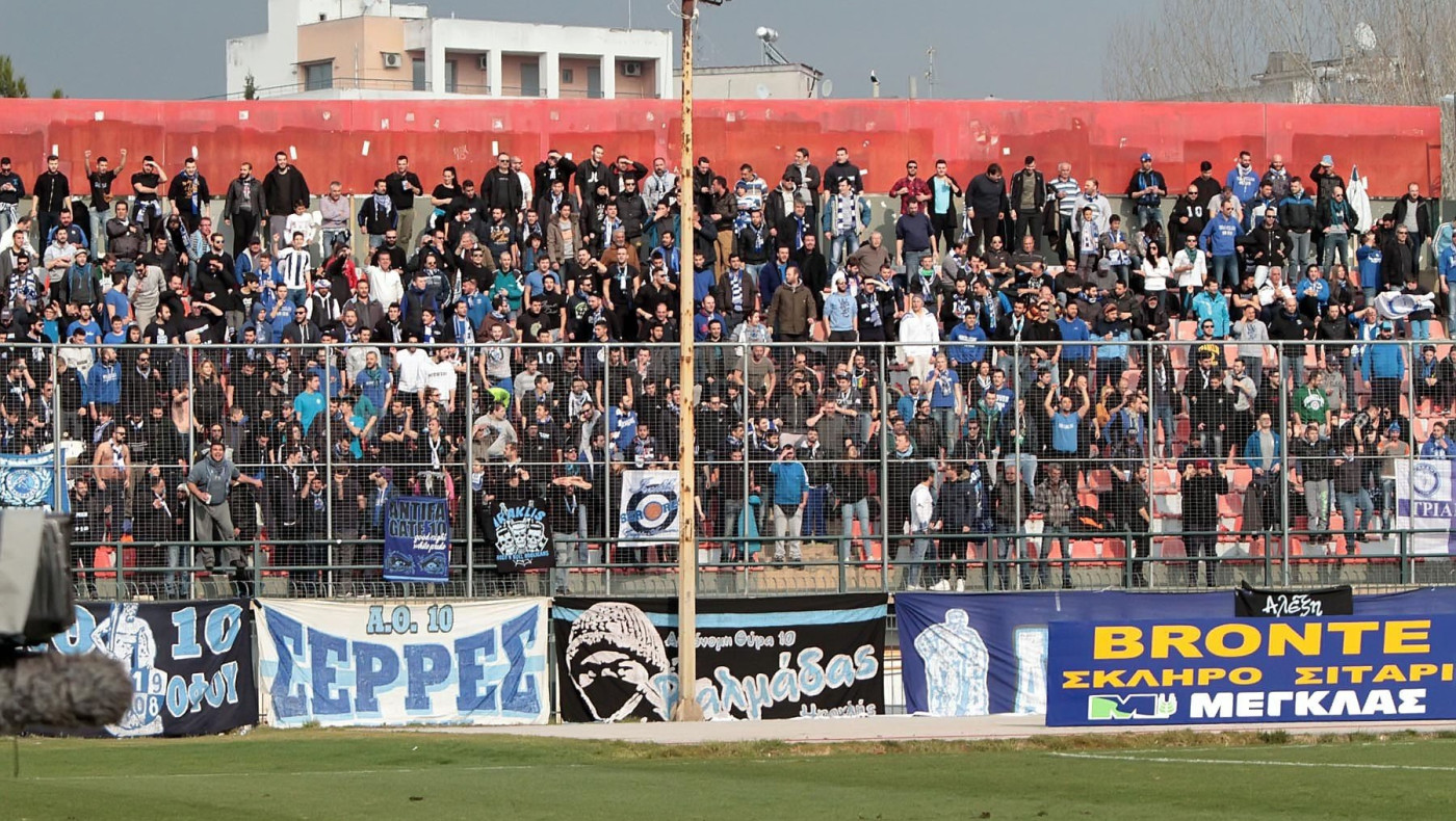 Ο κόσμος έσπρωξε τον Ηρακλή 