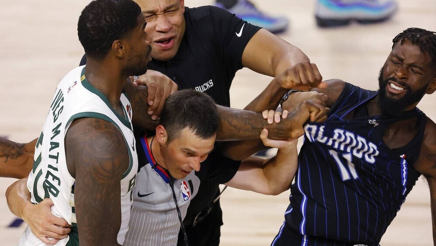 Μεγάλη νίκη των Μπακς επί των Μάτζικ, παραλίγο σύρραξη στο παιχνίδι (vid)