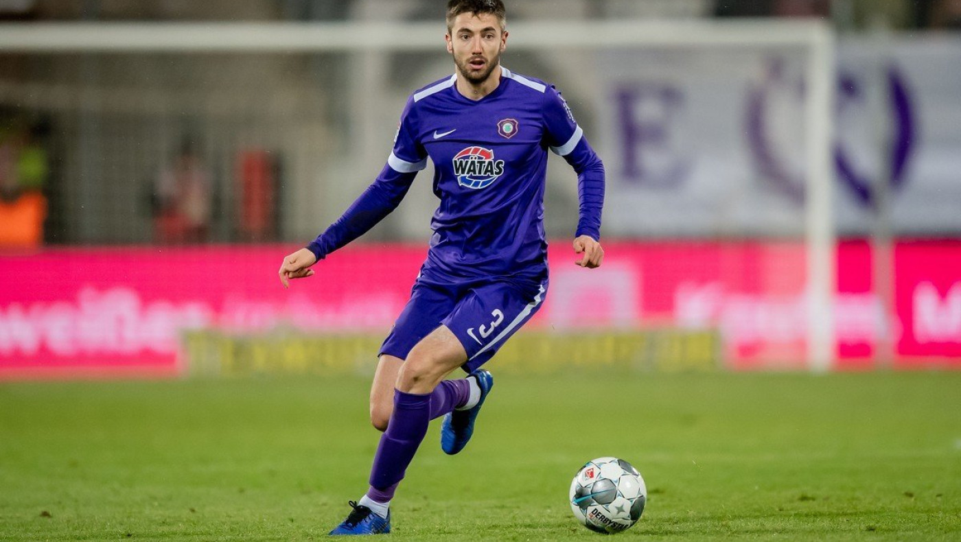 Αμβούργο για Μιχόγεβιτς