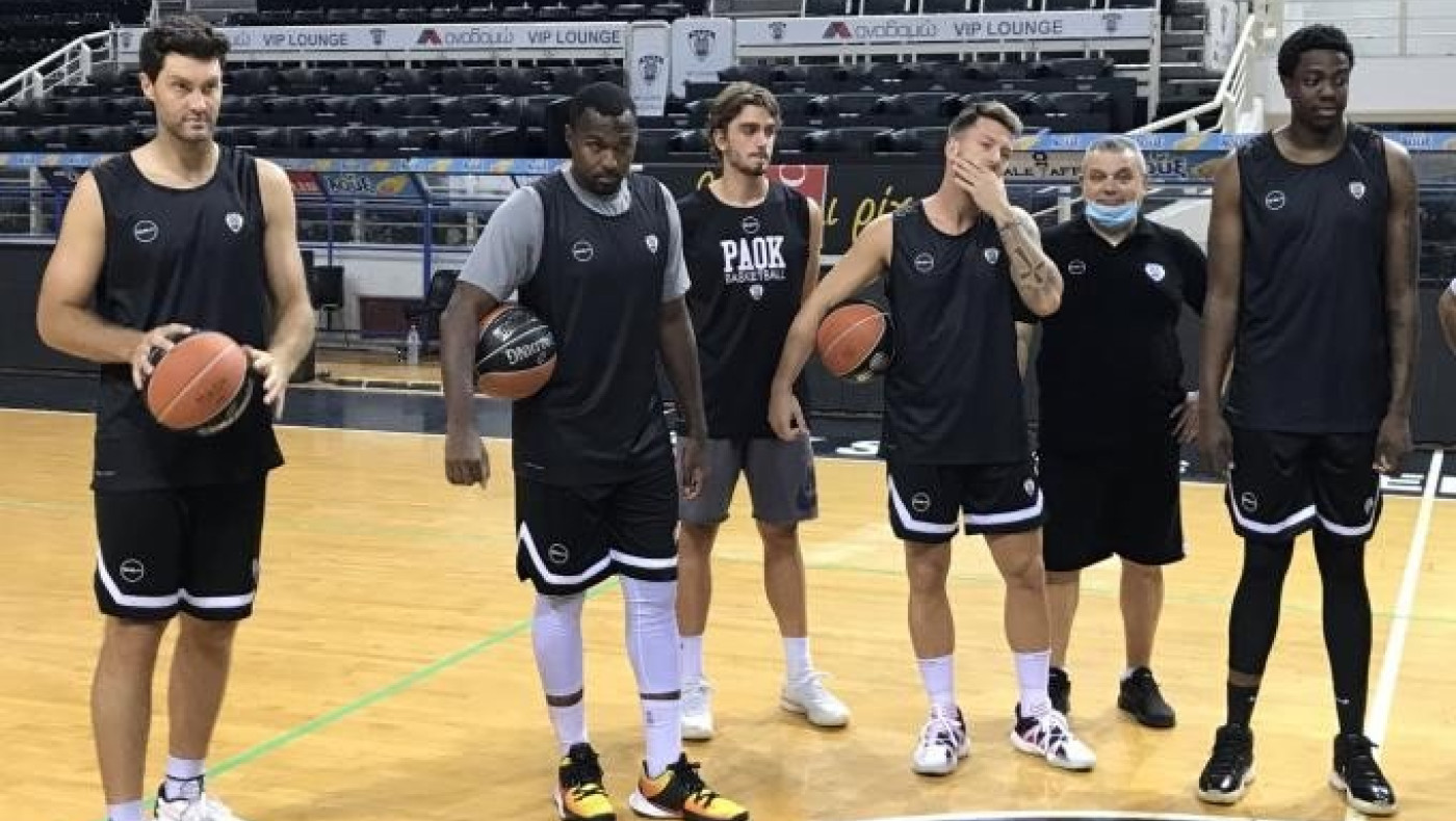 Γεμάτο το ρόστερ, περιμένουν τα φιλικά στον ΠΑΟΚ