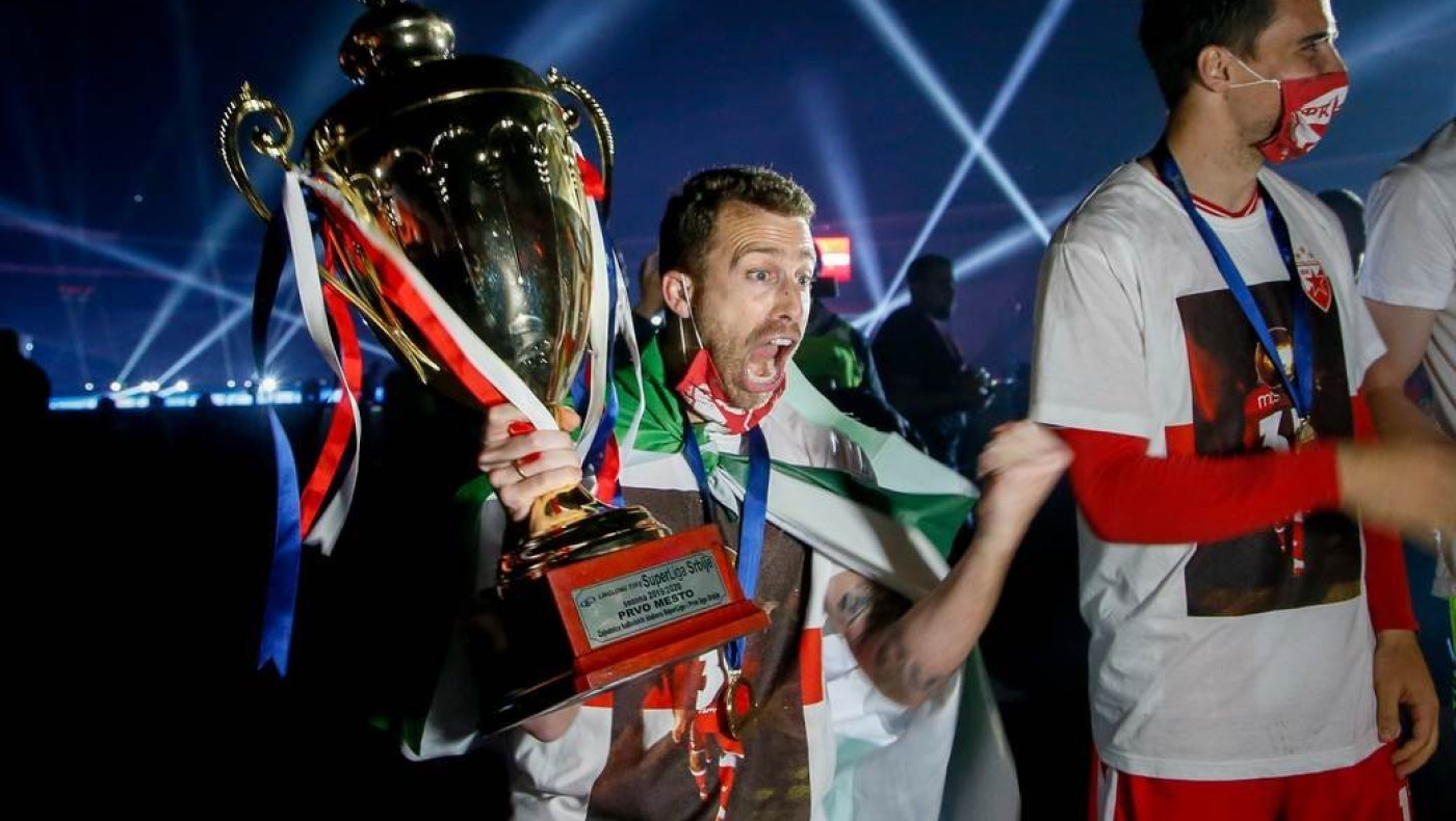 Το «αντίο» του Κάνιας στον Ερυθρό Αστέρα