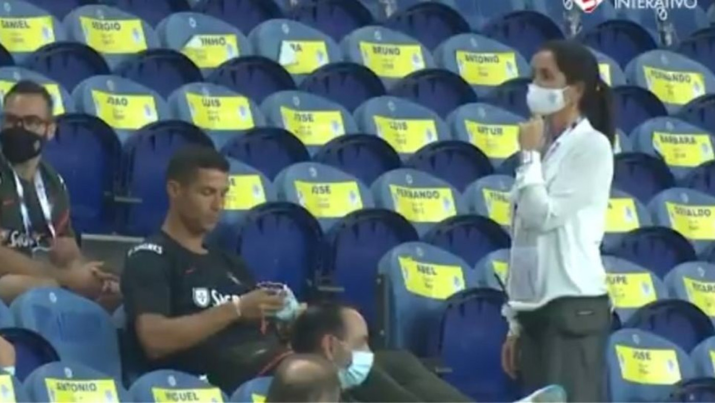 «Κριστιάνο Ρονάλντο, βάλε μάσκα»!