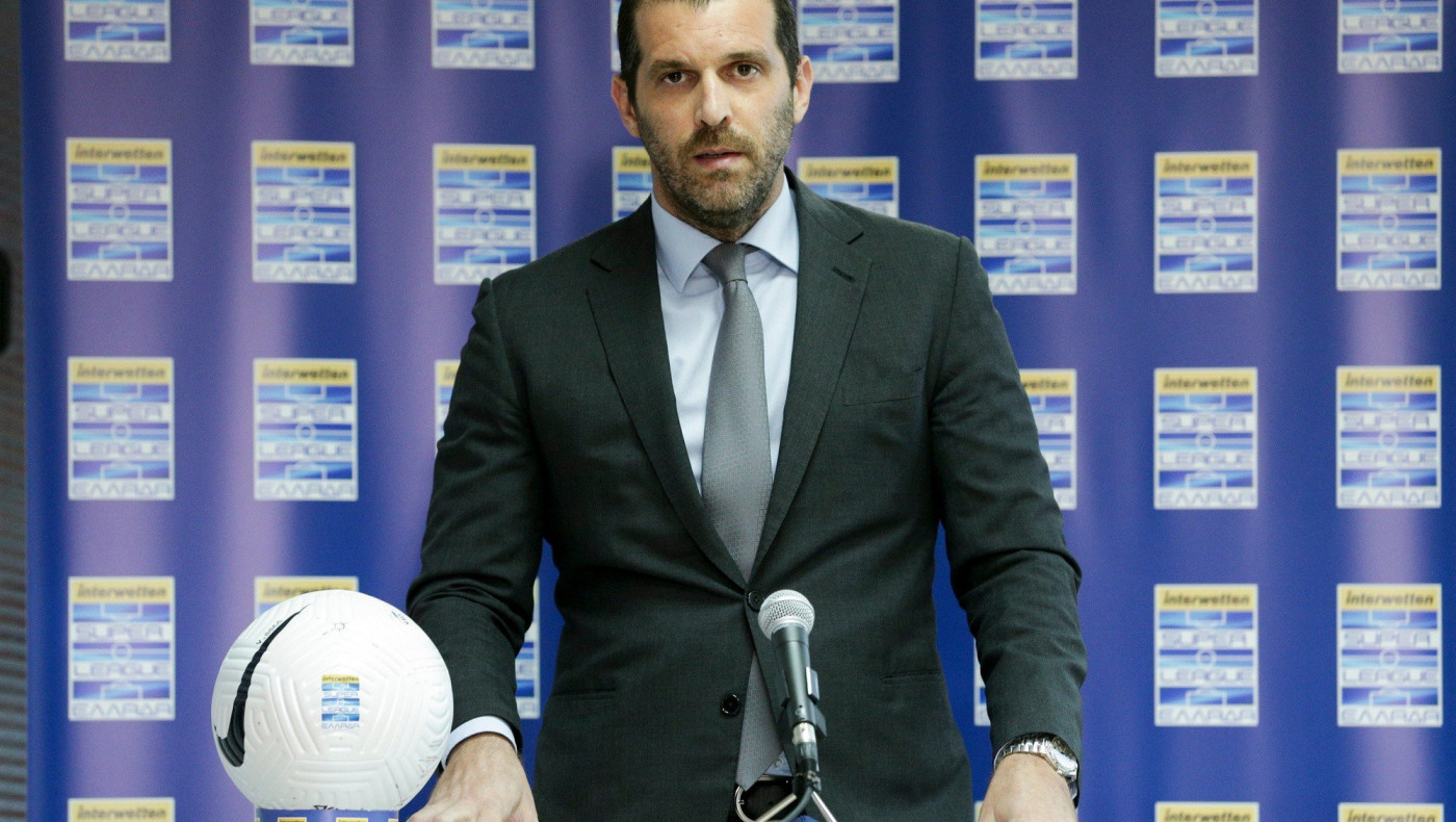 Χιούμορ με Τσακ Νόρις και «συγνώμη» της Superleague