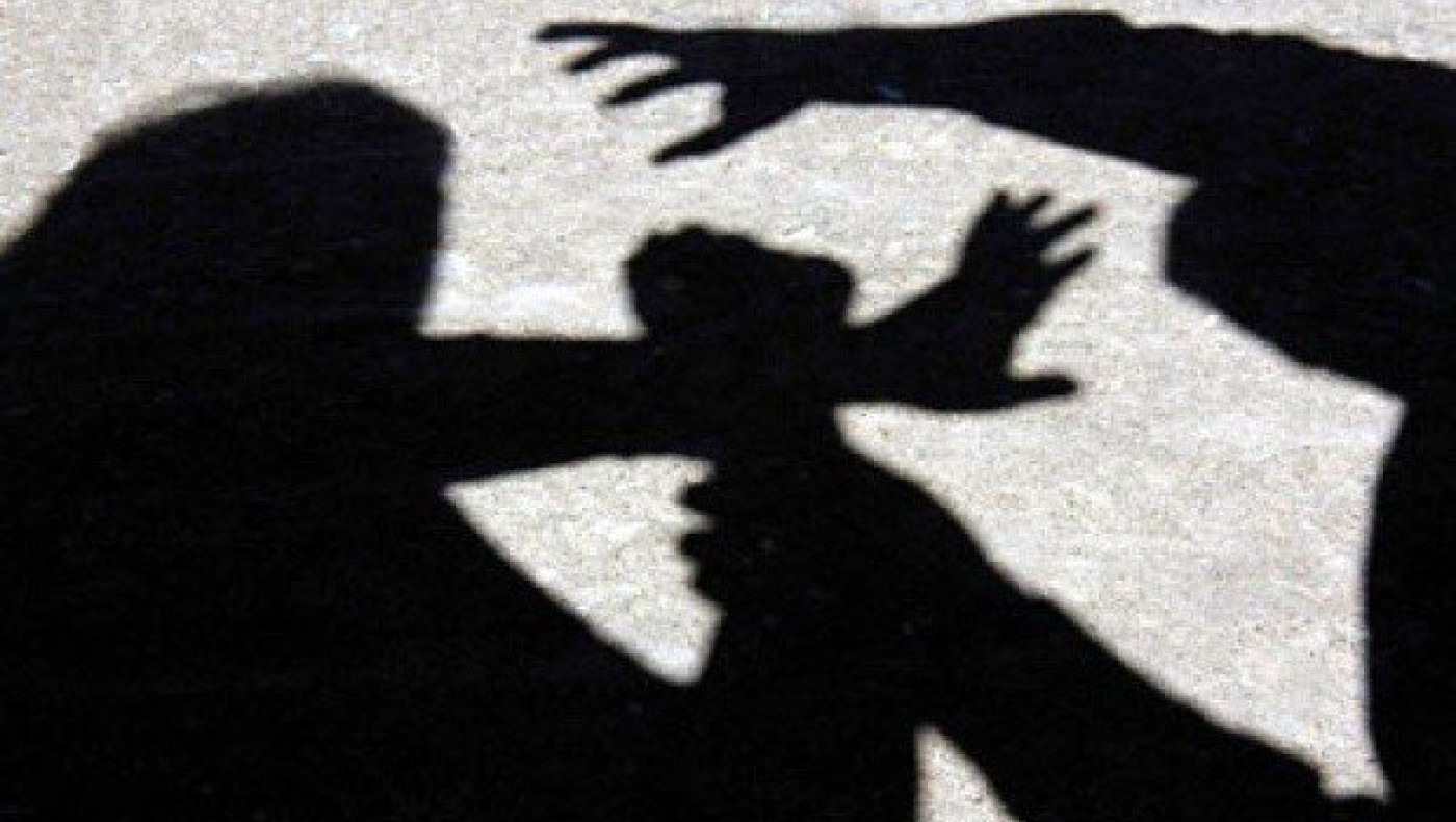 Ανηλεής ξυλοδαρμός ανηλίκου από 20 άτομα για 10 λεπτά!