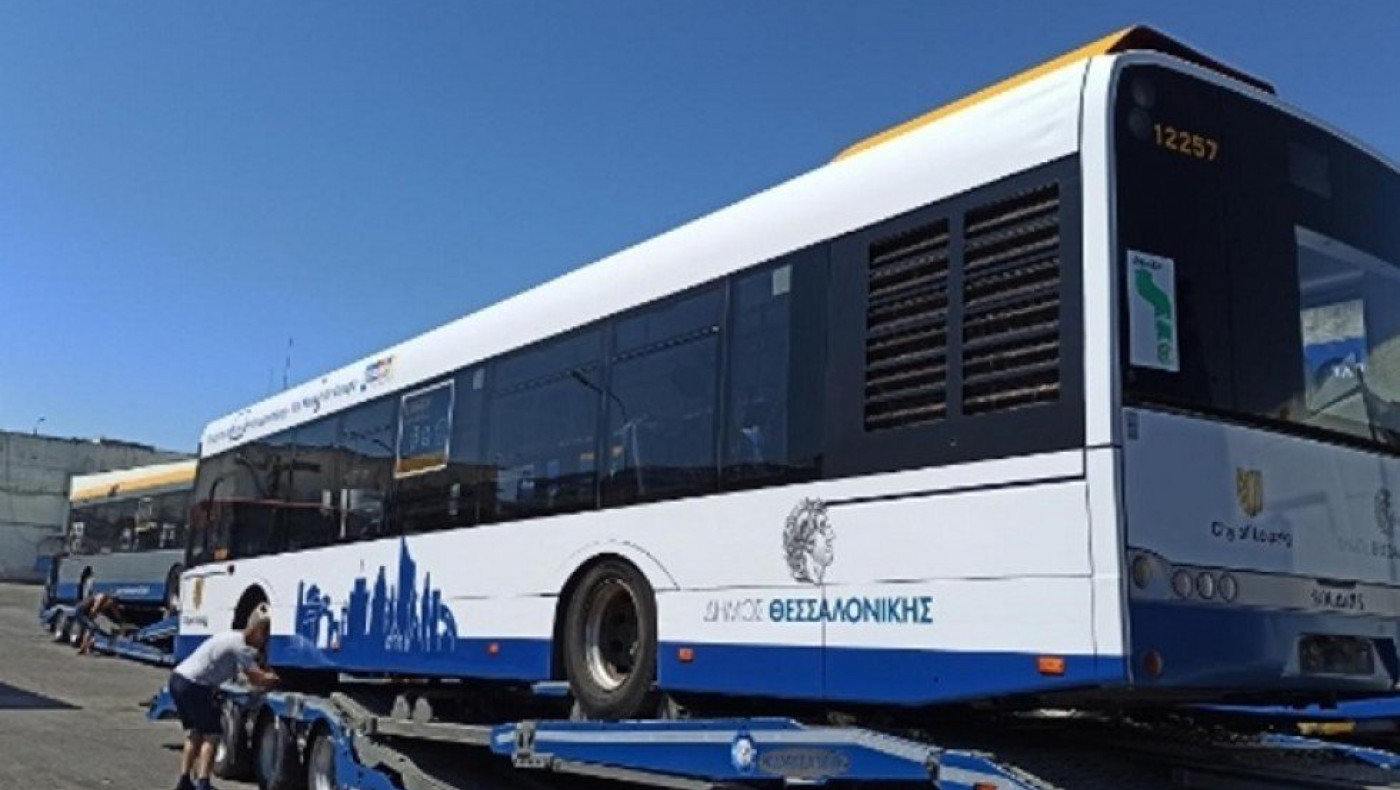 Έφτασαν τα πρώτα 18 λεωφορεία στη Θεσσαλονίκη