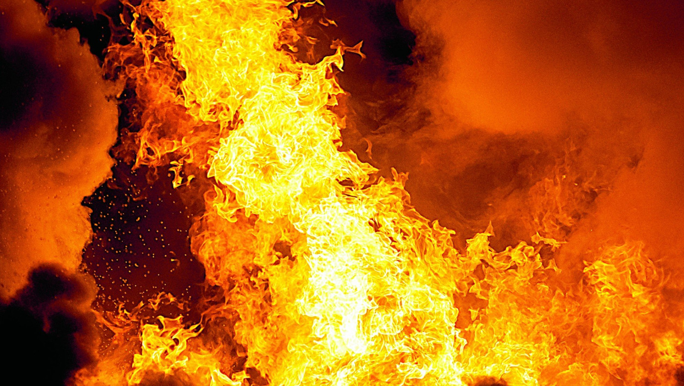 Φωτιά στα Μέγαρα: Κάηκε ολοσχερώς το σπίτι γνωστής τραγουδίστριας!