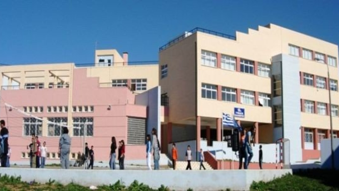 «Μεταστέγασης 10ου Γυμνασίου Καλαμαριάς Όνειδος»