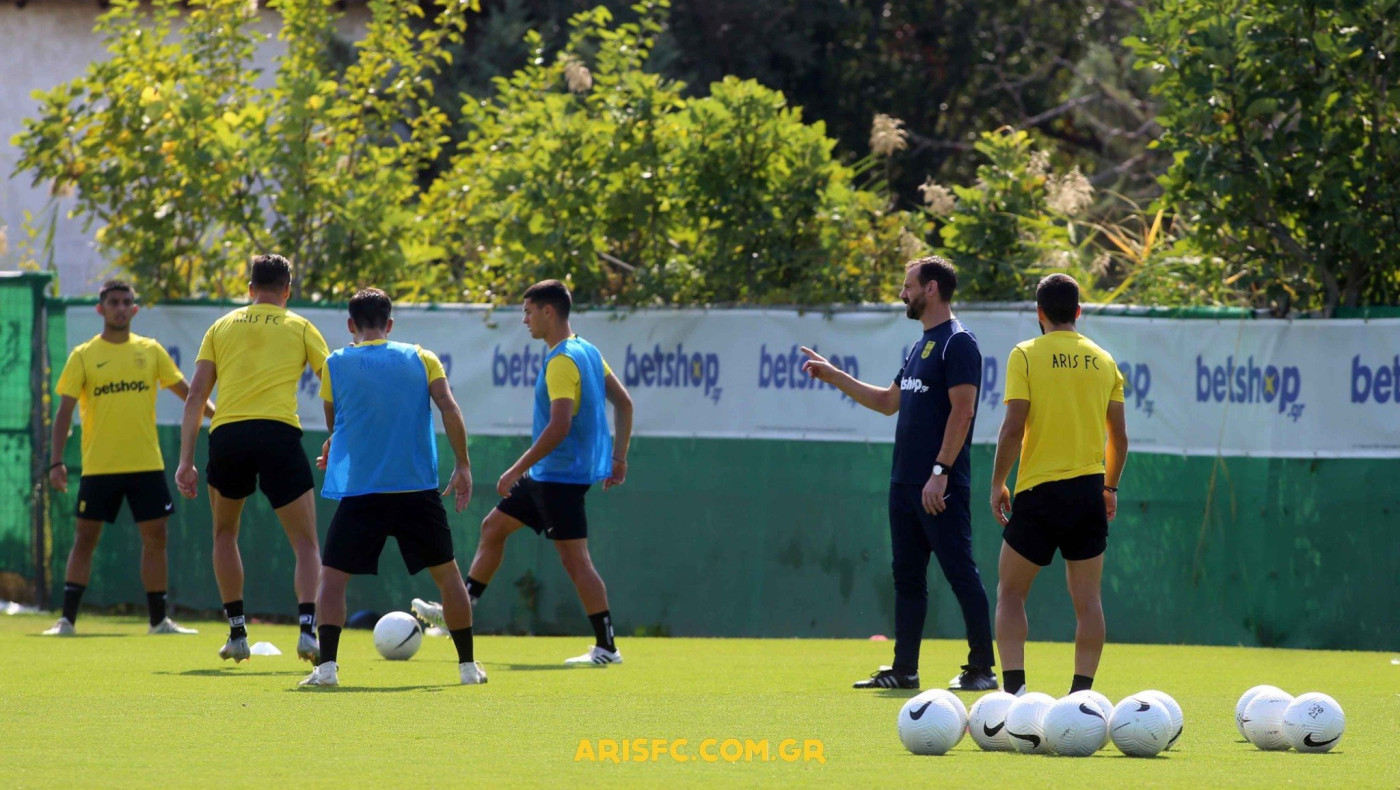 Ομιλία Μάντζιου: «Χαρούμενοι, αλλά μην χάσουμε τον προσανατολισμό μας»