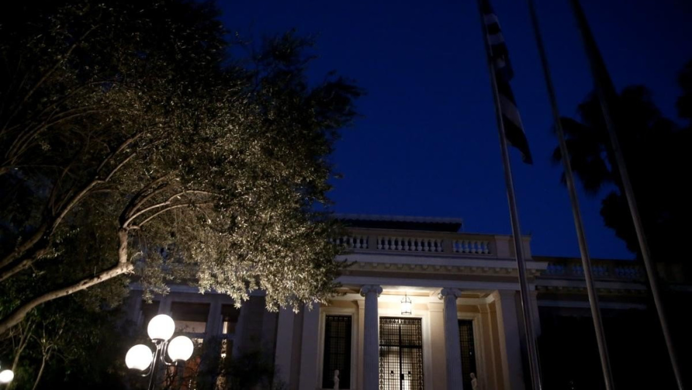 Συναγερμός στο Μέγαρο Μαξίμου για ύποπτο κρούσμα κορωνοϊού