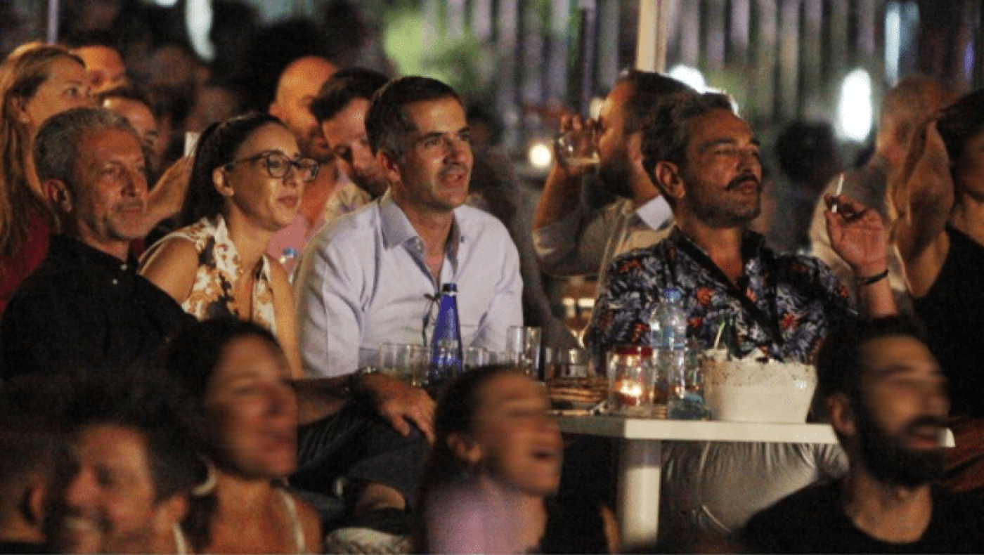 Ακρίτα-Βαρδής κατά Μπακογιάννη για μη χρήση μάσκας σε συναυλία!