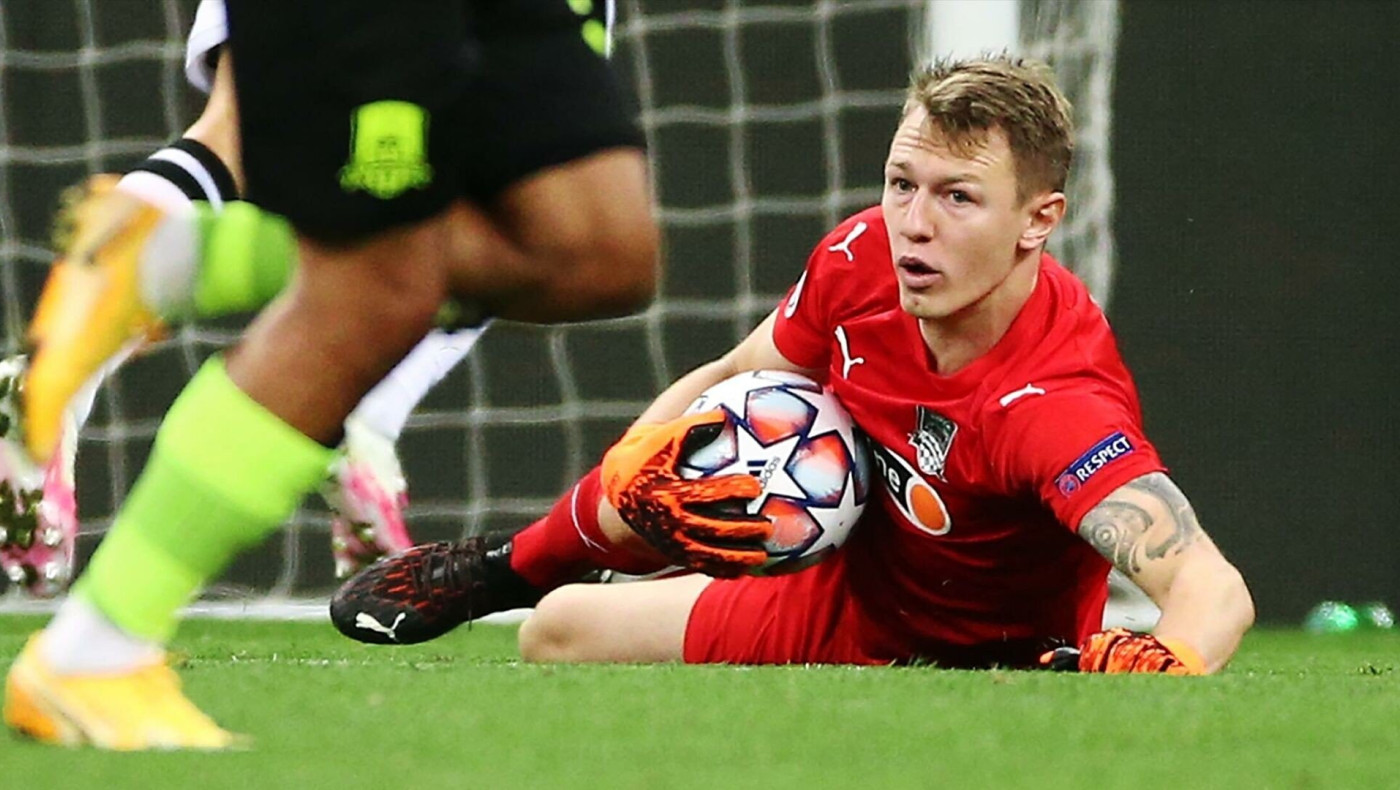 Σαφόνοφ: «Ήμουν τυχερός στο πέναλτι του Πέλκα»