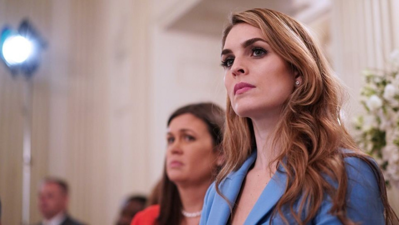 Η καλλονή σύμβουλος του Τραμπ που... μετέδωσε τον ιό στο προεδρικό ζεύγος