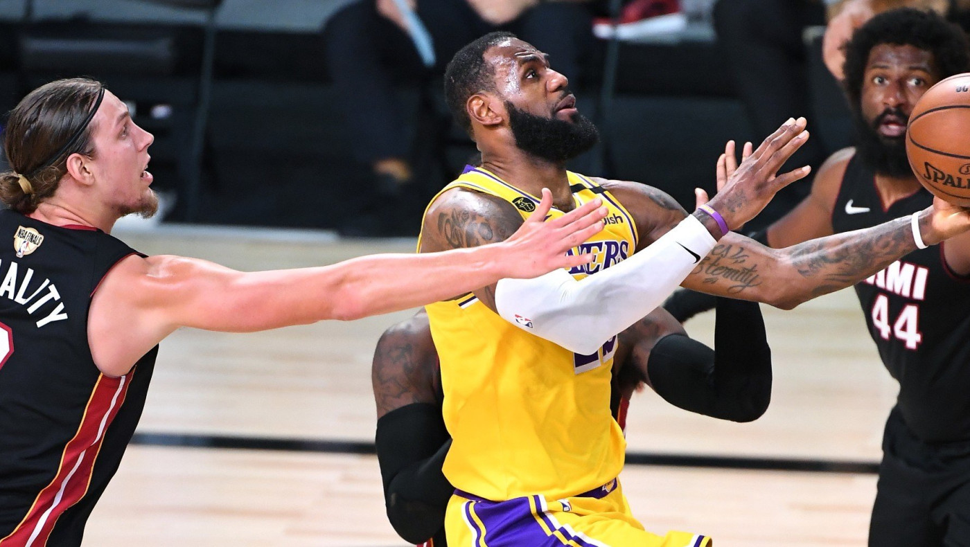 Πρώτο βήμα και μήνυμα των Λέικερς στους Χιτ