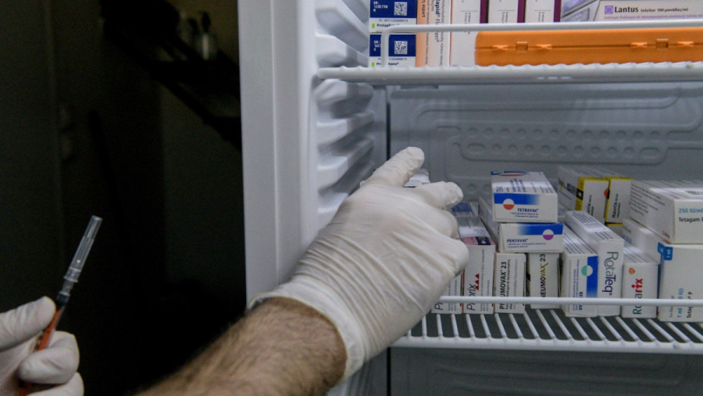 Εμβόλια γρίπης και πνευμονιόκοκκου: Ποιοι πρέπει να τα κάνουν, ποιες οι ευάλωτες ομάδες