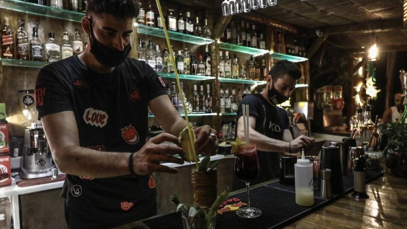 Κορωνοιός: Στο επίπεδο «2» η Θεσσαλονίκη, τα μέτρα που ισχύουν