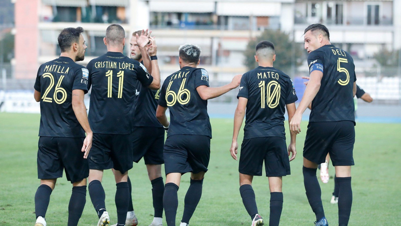 Κοντράστ, άνευ προηγουμένου