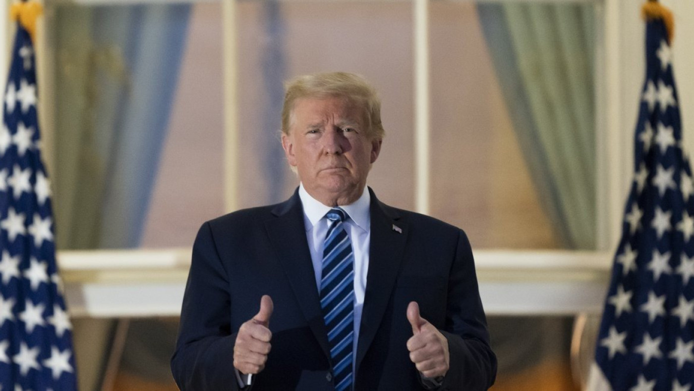 Η υποδοχή που ζάλισε τον Τραμπ στο Ντουμπάι: Δεκάδες κορίτσια στριφογύριζαν το κεφάλι τους!