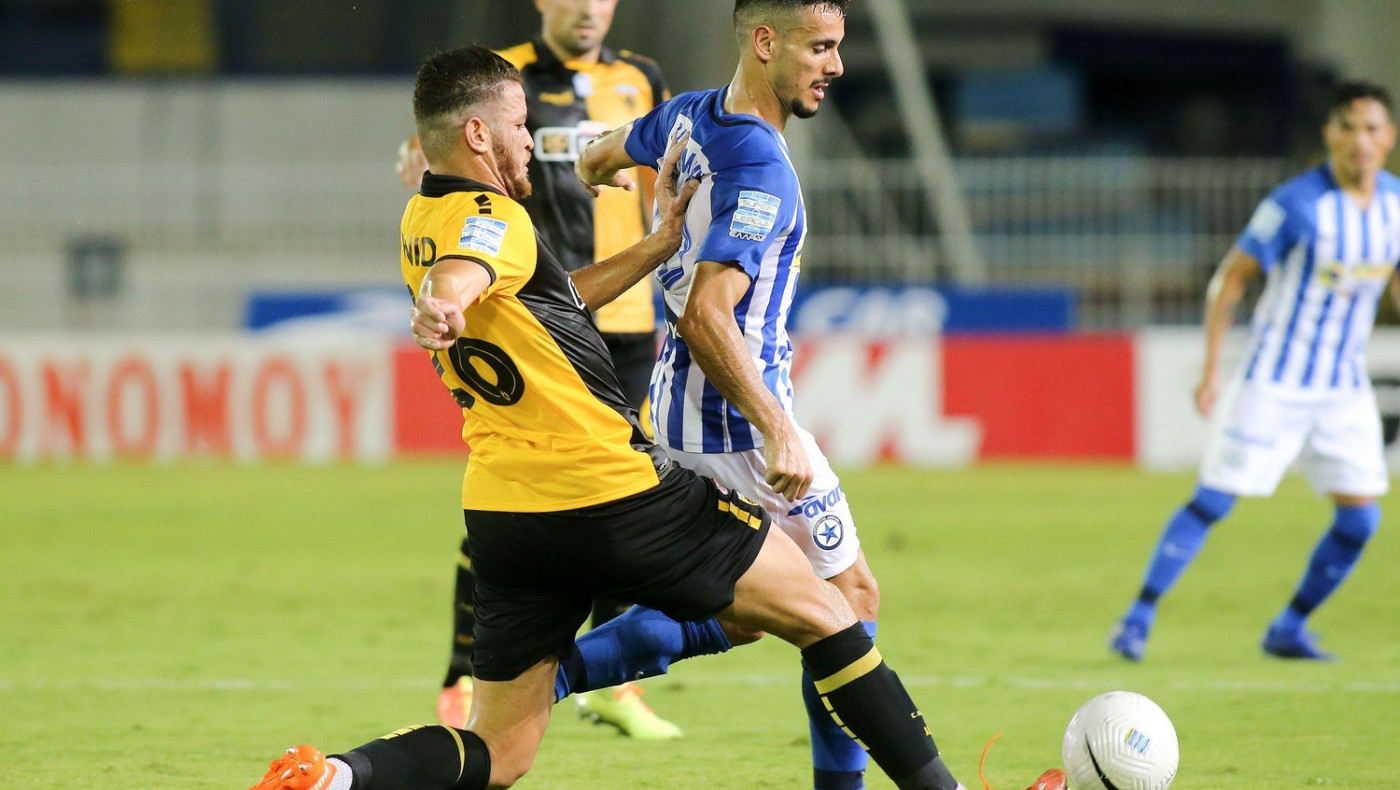 Πονάει στην άμυνα η ΑΕΚ, «βλέπει» ενδεκάδα με ΠΑΟΚ ο Χνιντ