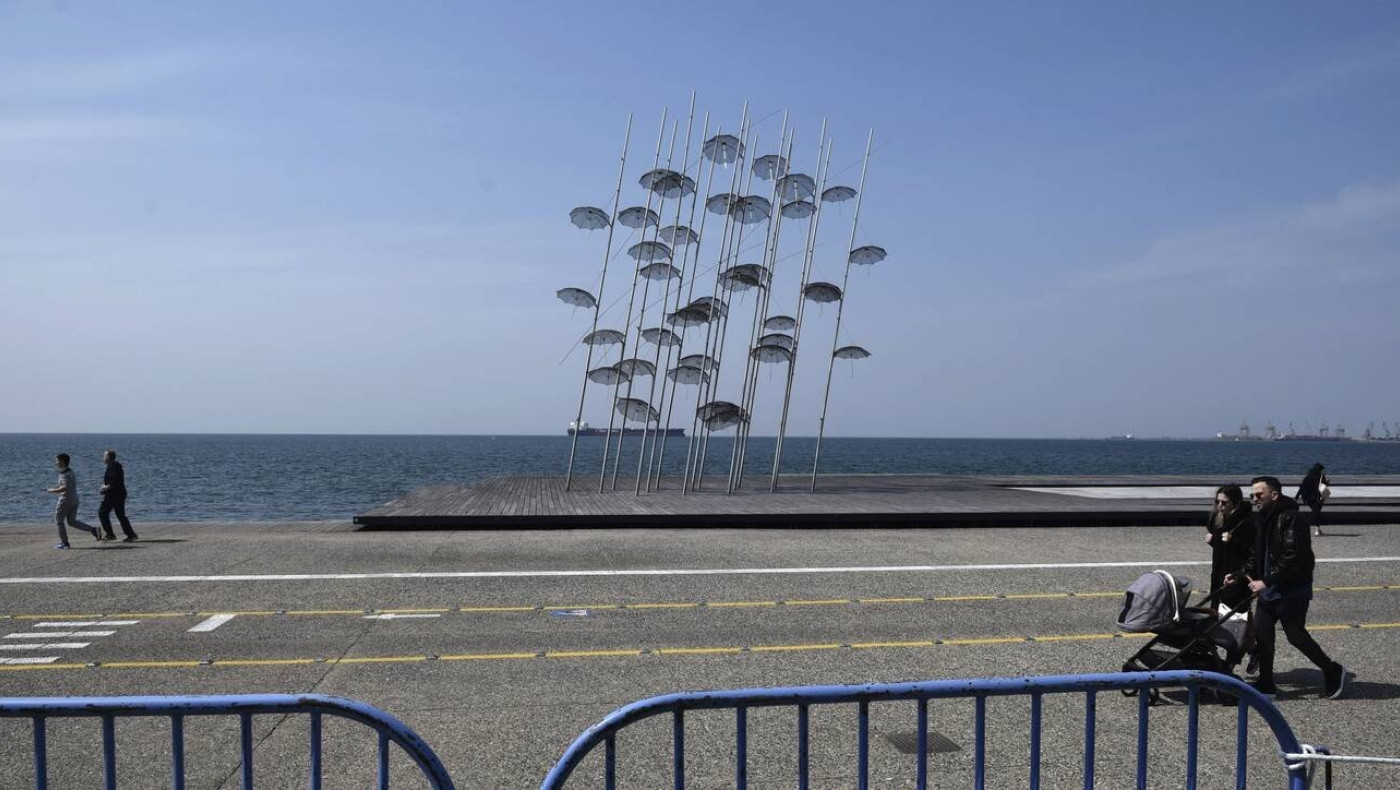 Κορωνοϊός: Κρίσιμες οι επόμενες 14 ημέρες, έσχατη λύση το γενικό lockdown