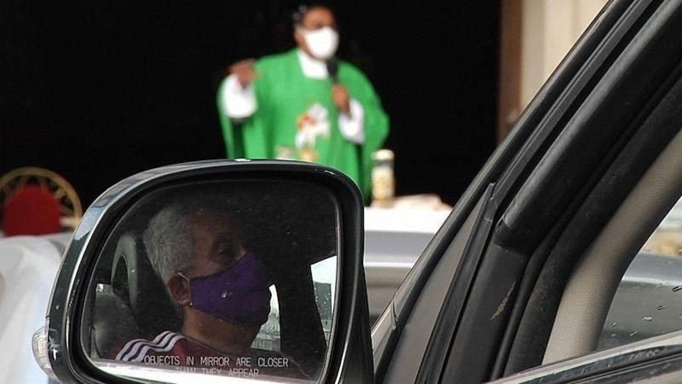 Κορωνοϊός-Βενεζουέλα: Drive-in σε εκκλησία