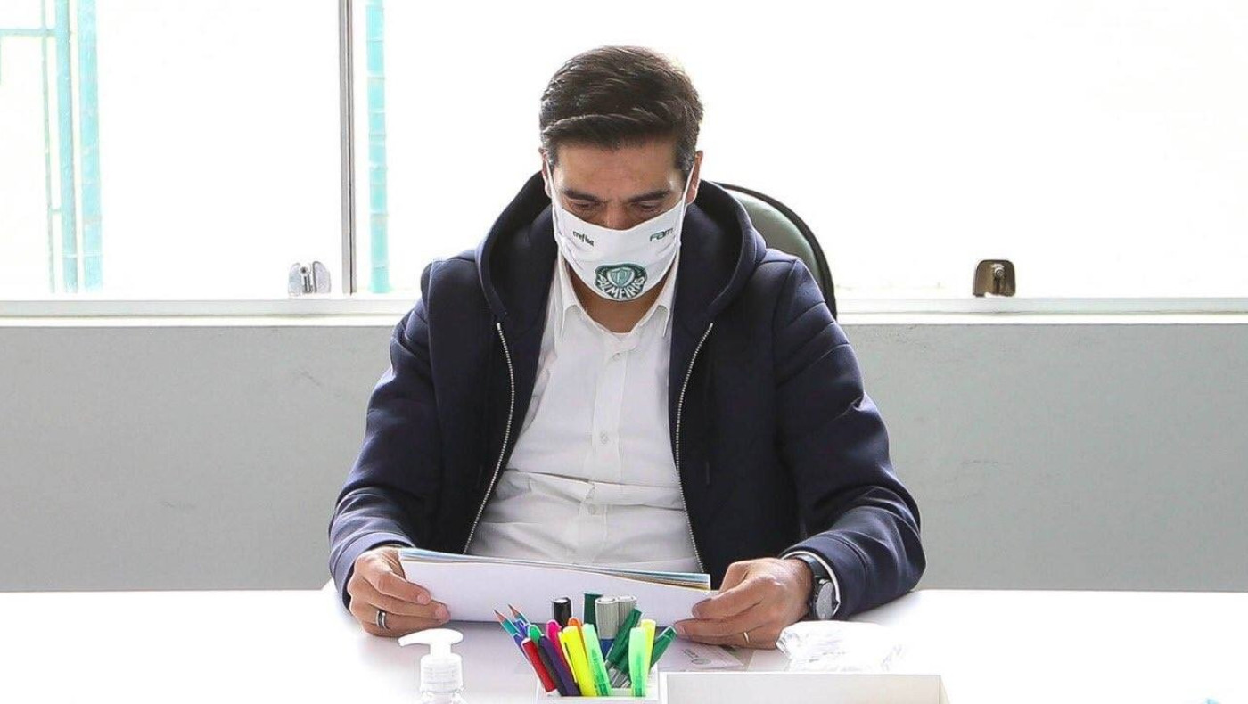 Photogallery από τις υπογραφές του Φερέιρα με την Παλμέιρας