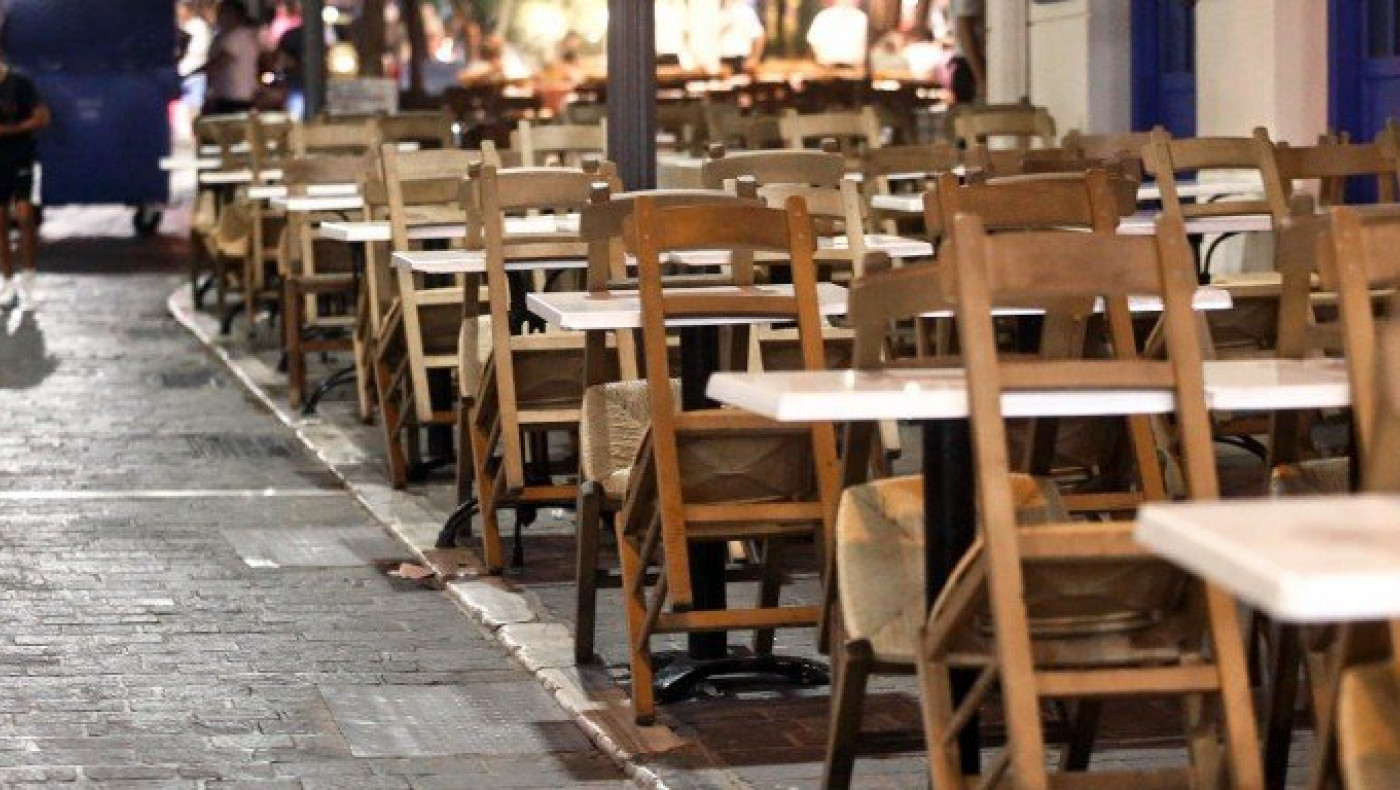 Πλατεία Άθωνος: Άνοιξαν μόλις δύο καταστήματα!