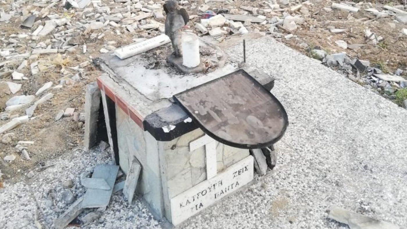 Βρέθηκε γκρεμισμένο το εκκλησάκι στη μνήμη του Παναγιώτη Κατσούρη