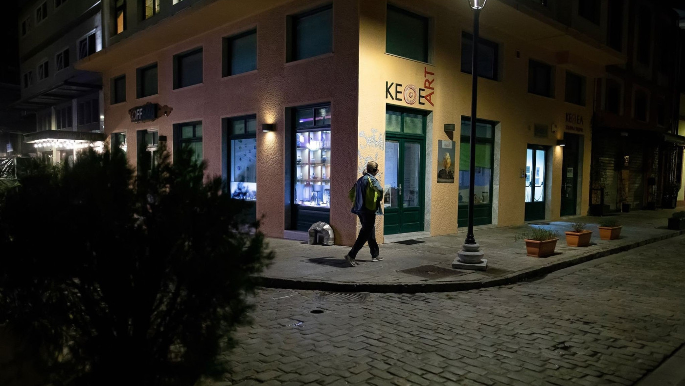 Σε τρεις φάσεις η άρση του «lockdown»