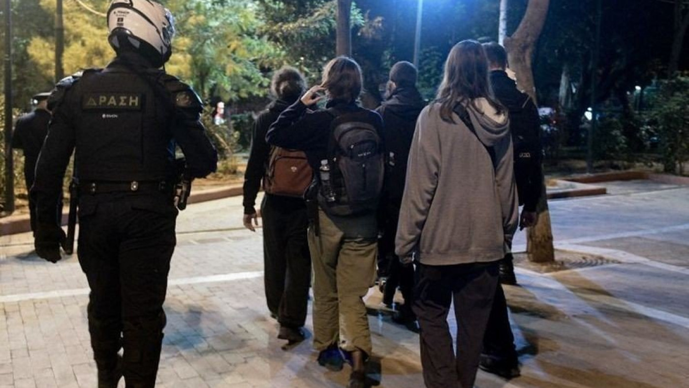 ΕΛ.ΑΣ: Απαγορεύονται οι συναθροίσεις άνω των 4 ατόμων - Πρόστιμα μέχρι και 5.000 ευρώ