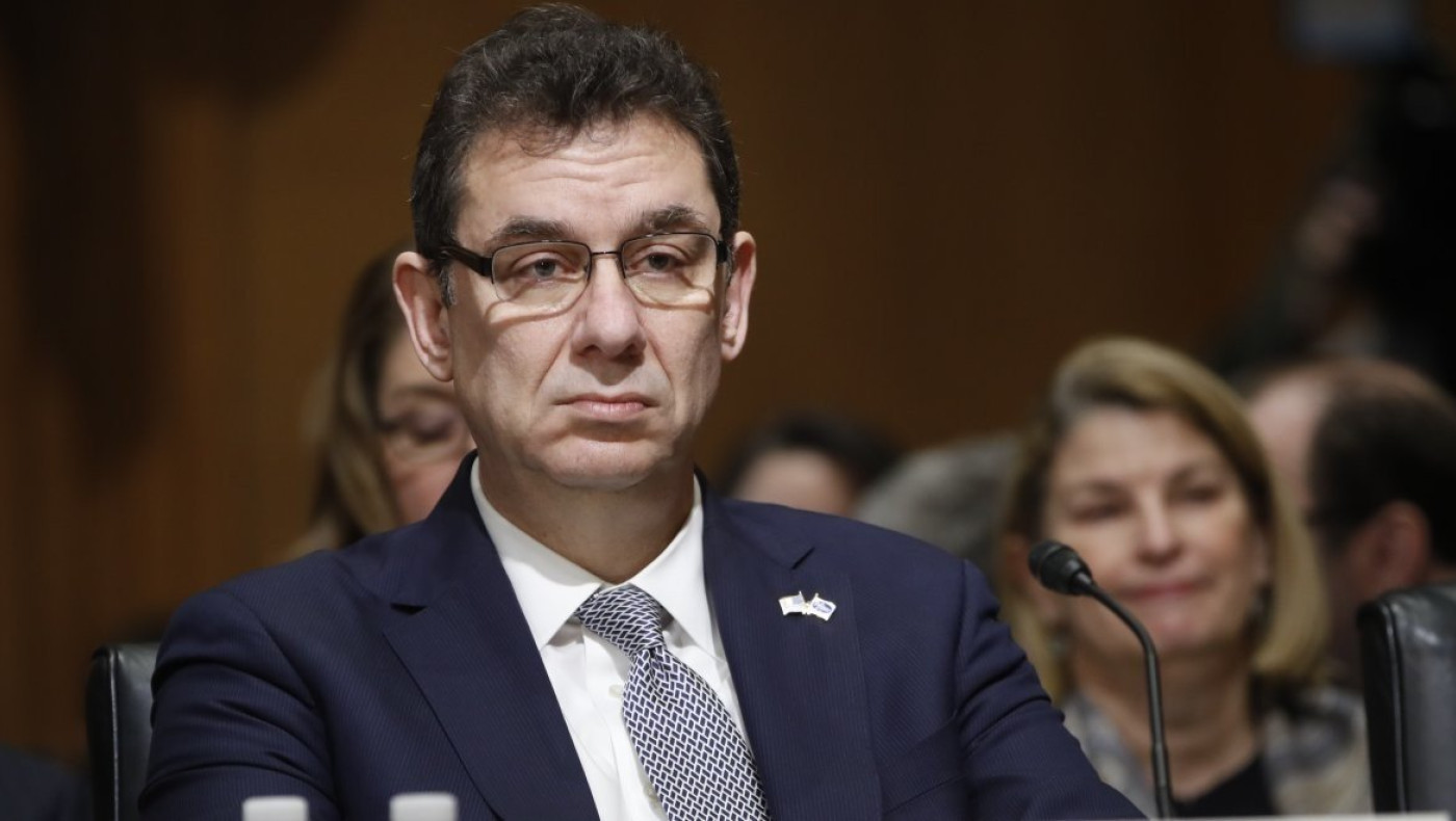 Ο πεθερός του Θεσσαλονικιού Μπουρλά: «Πες τον άντρα σου να μου στείλει μια σακούλα εμβόλια για την παρέα»