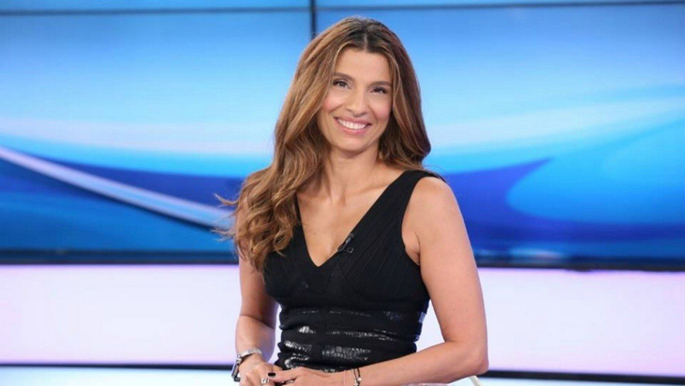 Τσαπανίδου για Πέτσα: «Πάνε να μας κλείσουν νωρίτερα μέσα»