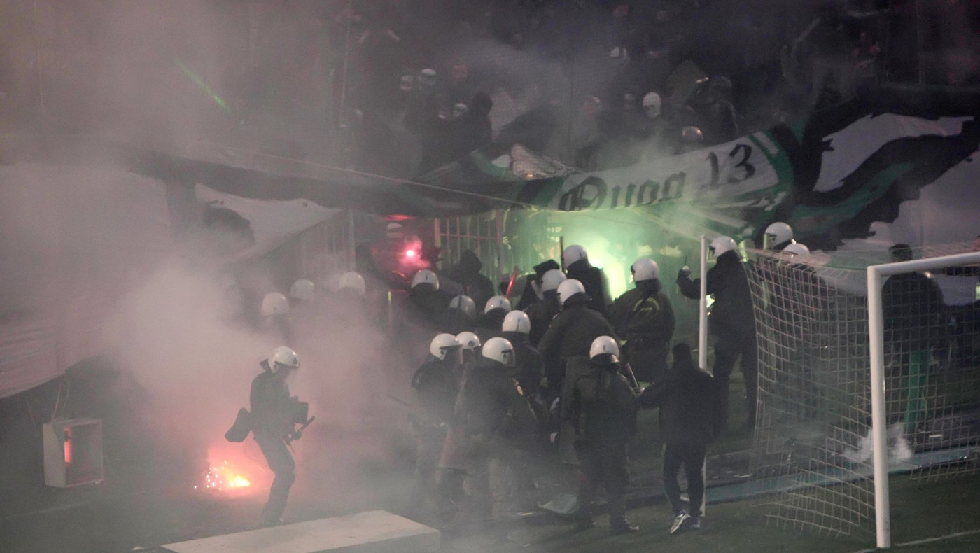 Οι φωτοβολίδες... ευθείας βολής!