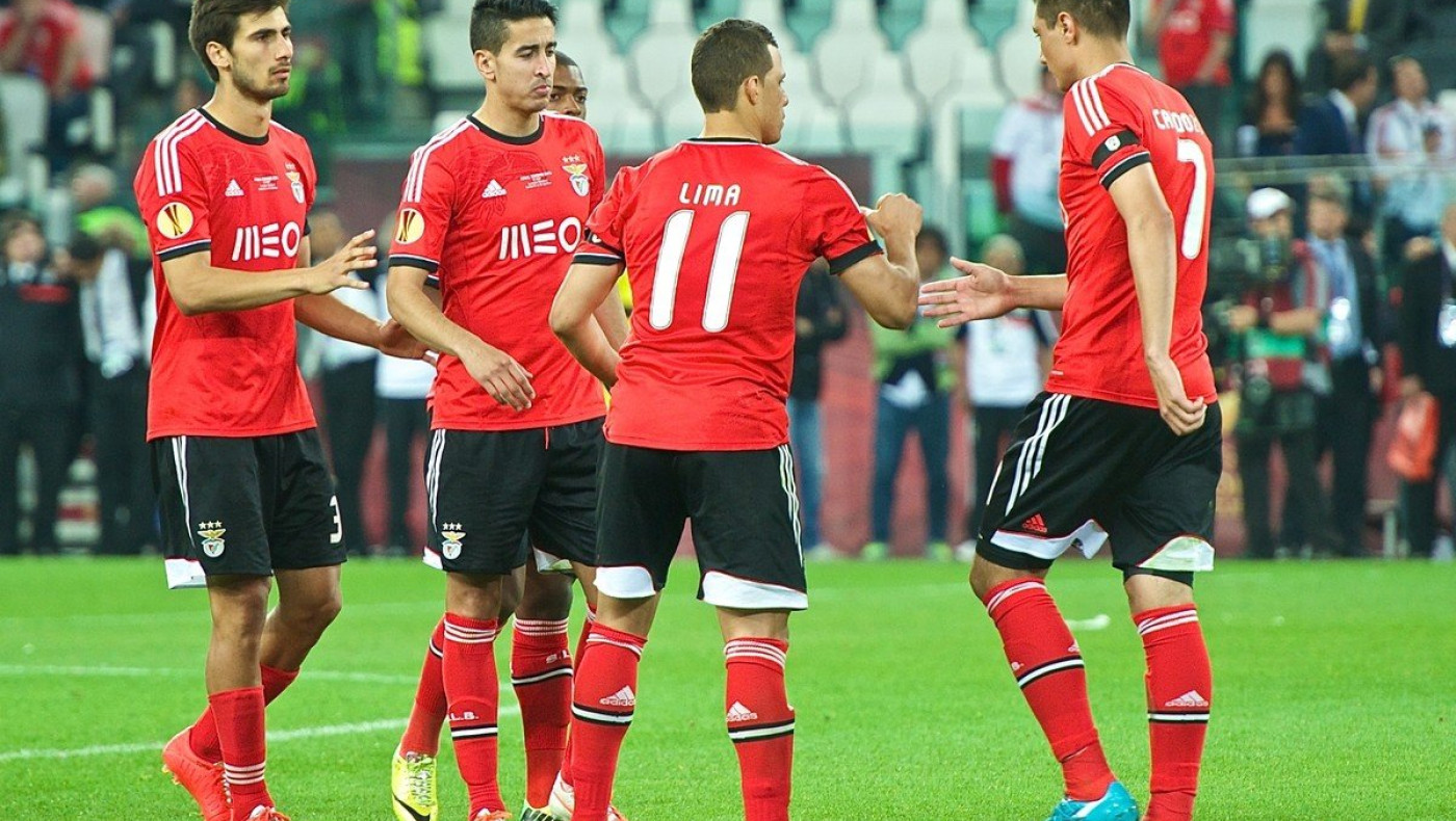 Με τη φόρμα της Μπενφίκα