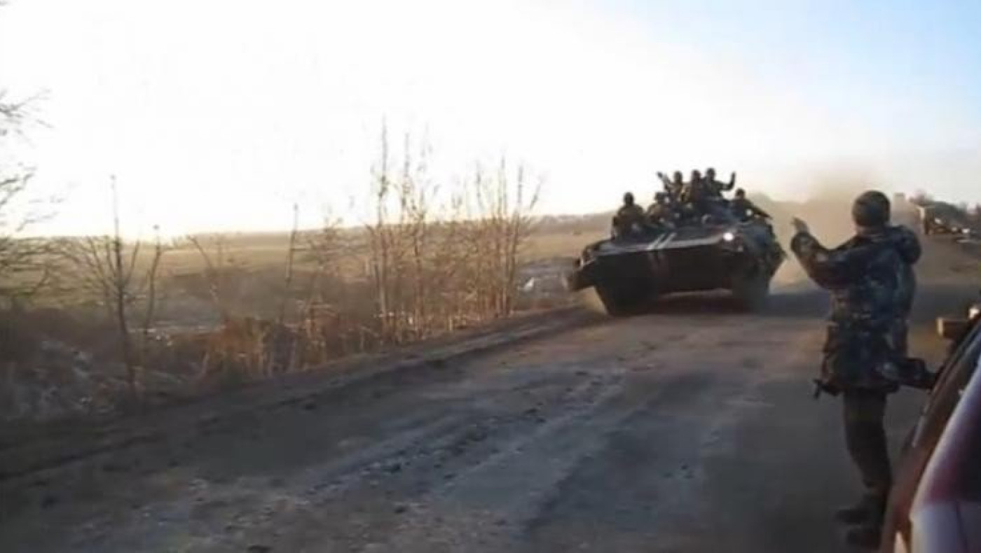 Ουκρανία: Μεθυσμένος στρατιώτης έριξε το τεθωρακισμένο σε… χαντάκι! (video)