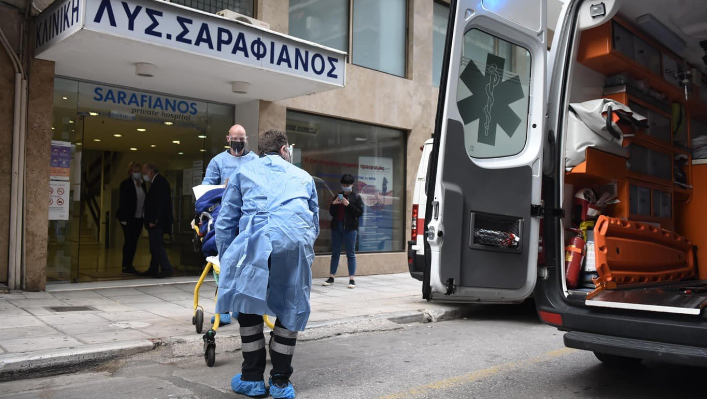 Διακομιδή ασθενών που δεν νοσούν από την κλινική Σαραφιανός