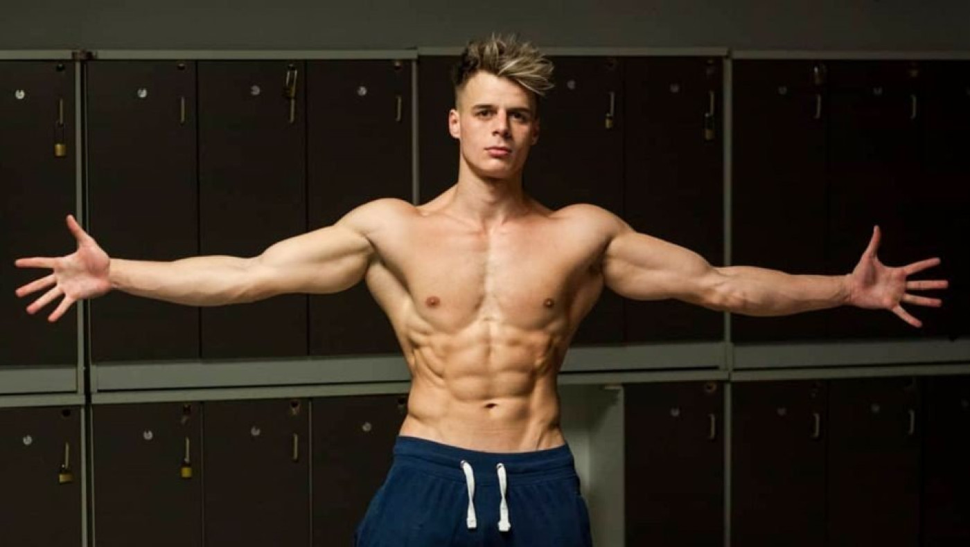 Σοκ με ροζ βίντεο παίκτη του «Power of Love» και πρώην συνεργάτη της  Καινούργιου