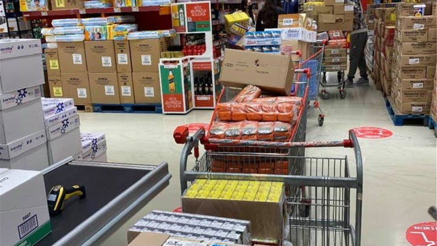 Ο Αντετοκούνμπο «άδειασε» ένα σούπερ μάρκετ στα Σεπόλια