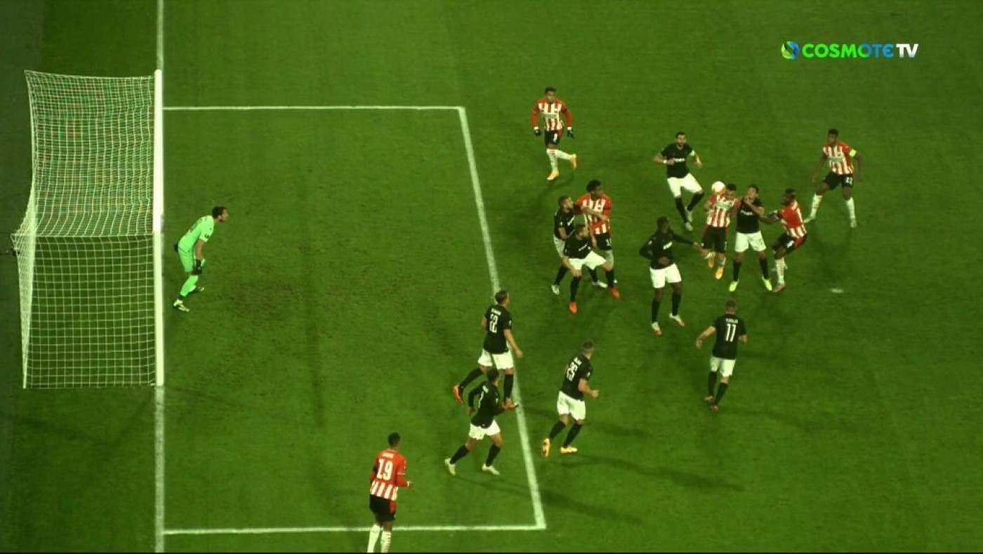 Tο γκολ της Αιντχόφεν που λανθασμένα ακυρώθηκε