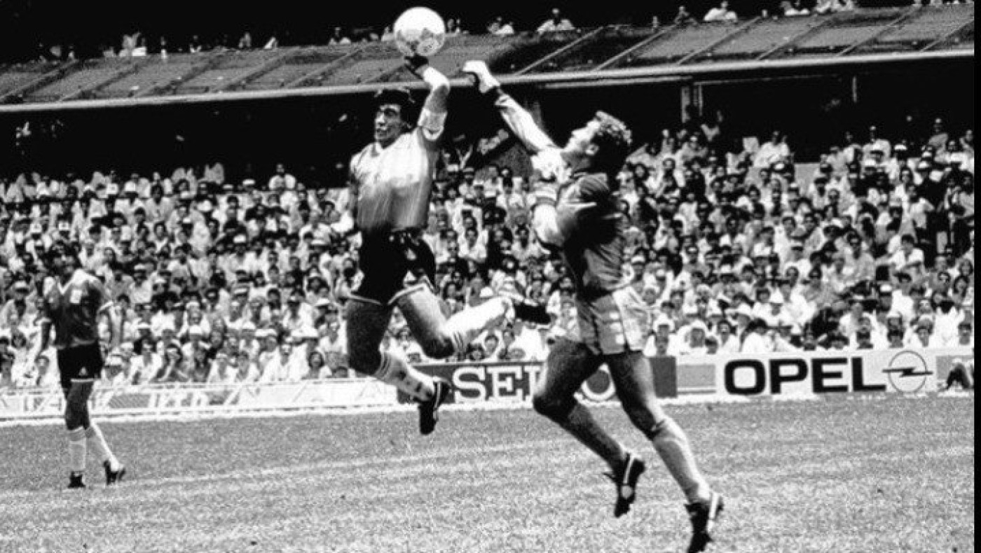 «Χρυσάφι» για τη φανέλα του «Χεριού του Θεού»