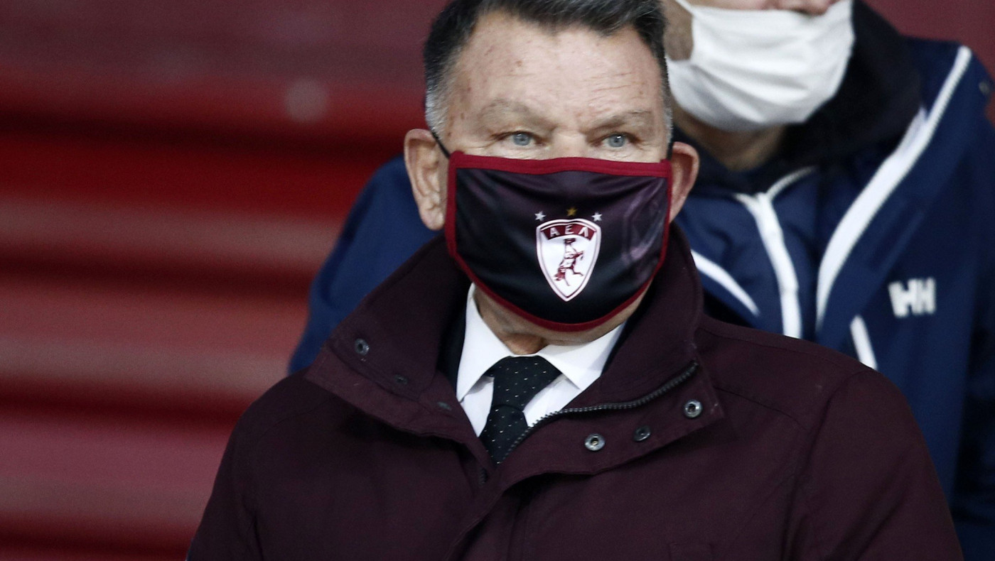 Αποβολή και σόου από τον Κούγια στο ΑΕΛ-Αρης!