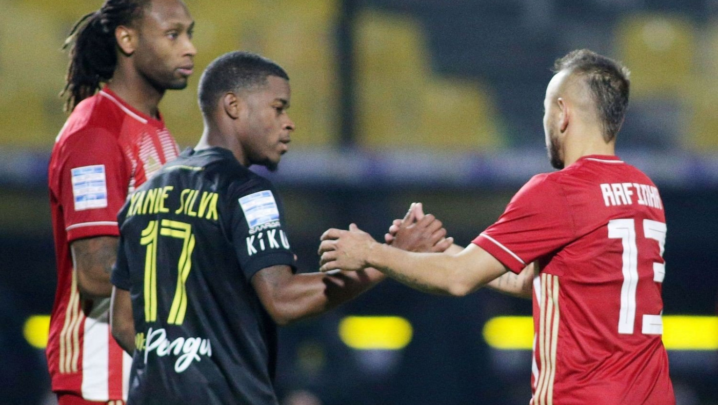 Χωρίς πάθος και με λάθος τακτική, ντέρμπι δεν κερδίζεις