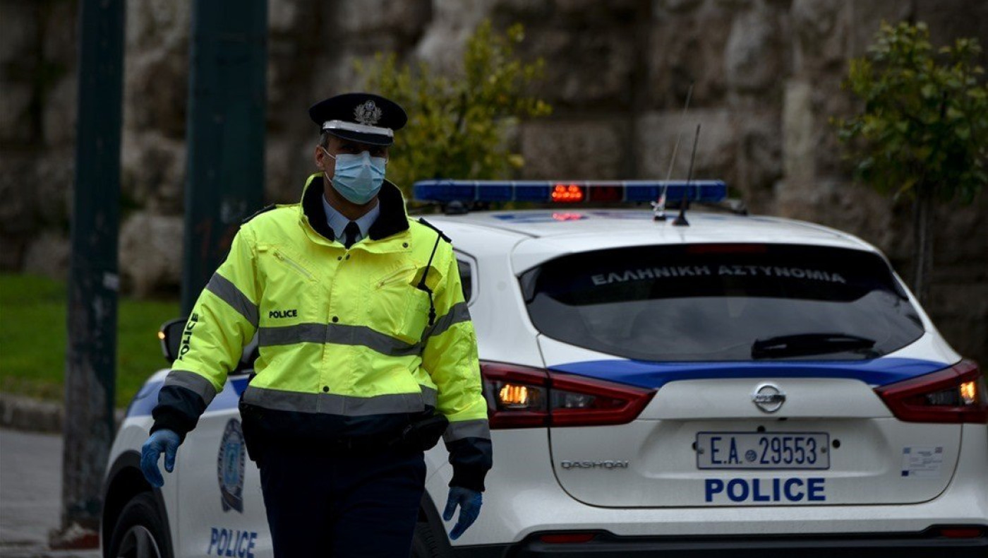 Πάρος: Αστυνομικοί έκοψαν πρόστιμο σε 15χρονο - Τι καταγγέλει η μητέρα του!