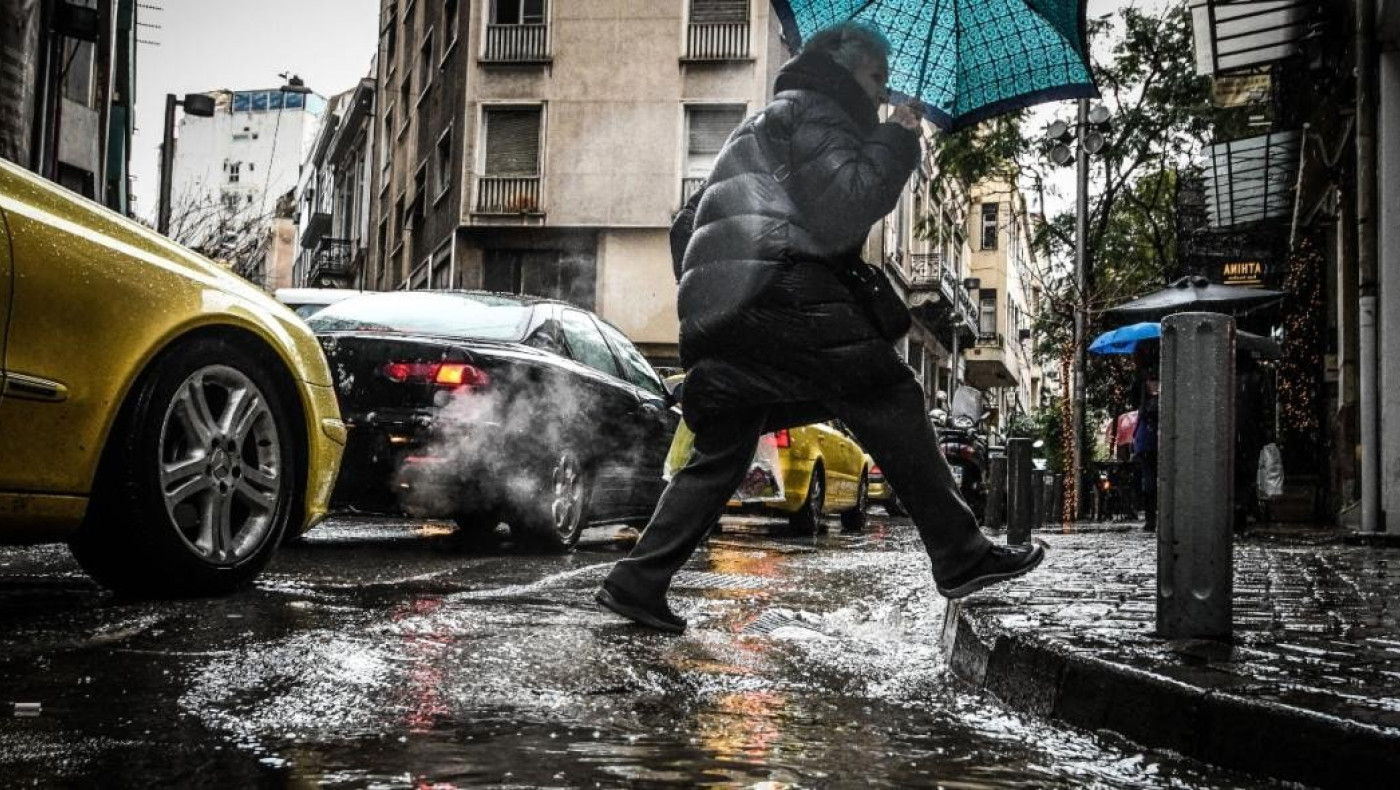 Χαλάει κι άλλο ο καιρός: Ψυχρό μέτωπο «σαρώνει» τη χώρα από το βράδυ!