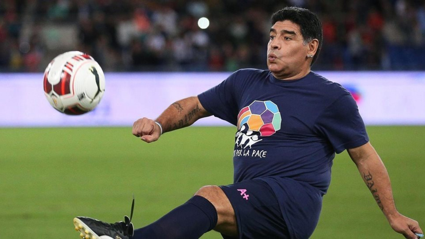 Repubblica: Ο Μαραντόνα αποκλήρωσε τις κόρες του και την πρώην γυναίκα του