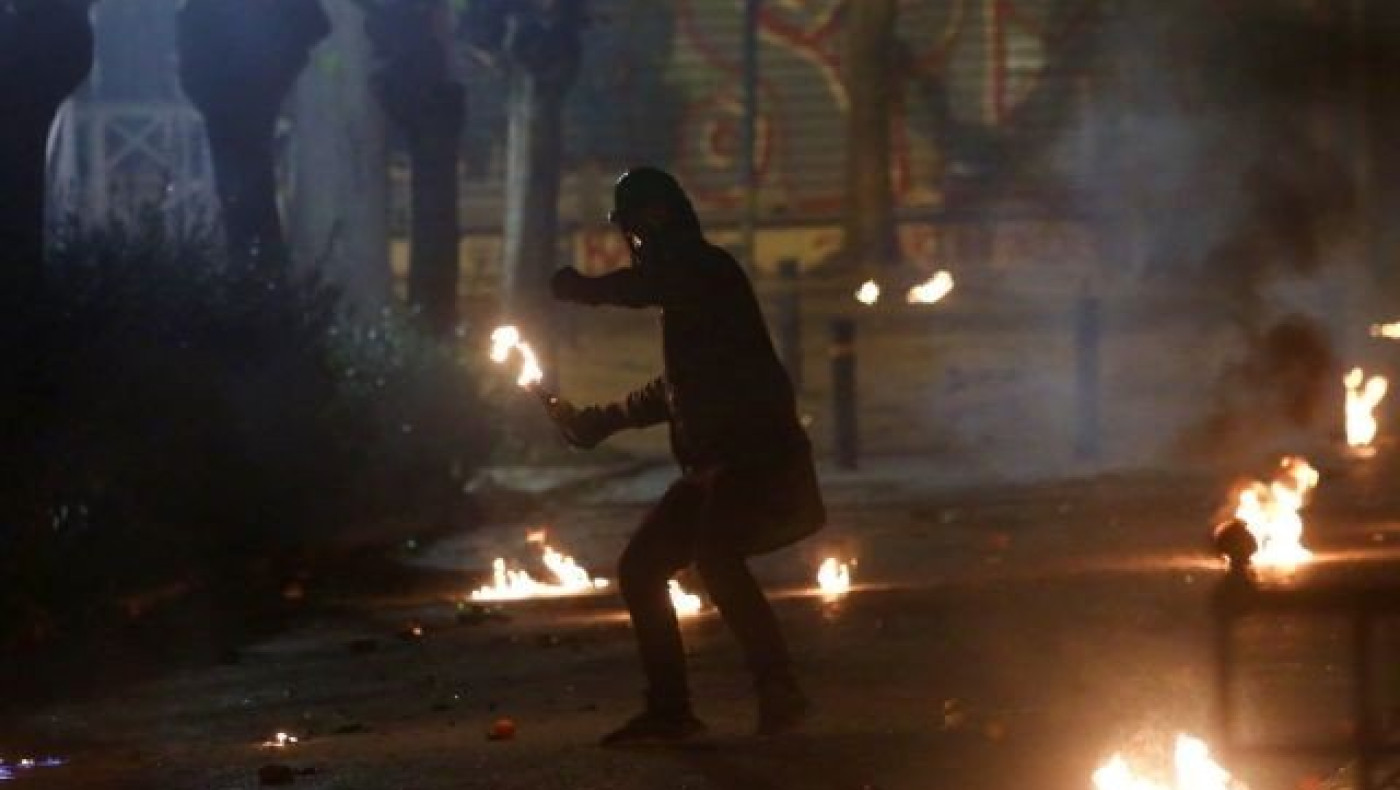 Ενας ανήλικος συνελήφθη για την επίθεση στο ΑΤ Αμπελοκήπων-Μενεμένης