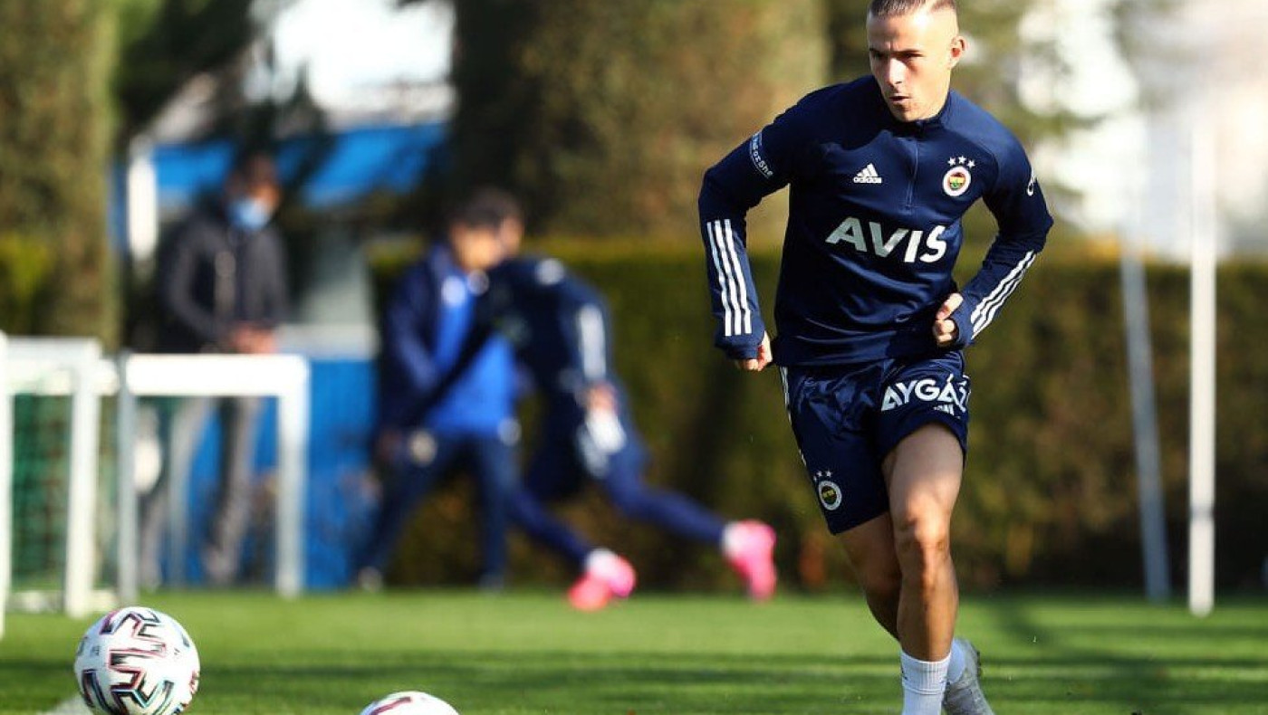 Κεραυνοί και... αστραπές: Η ευκαιρία της Φενέρ του Πέλκα